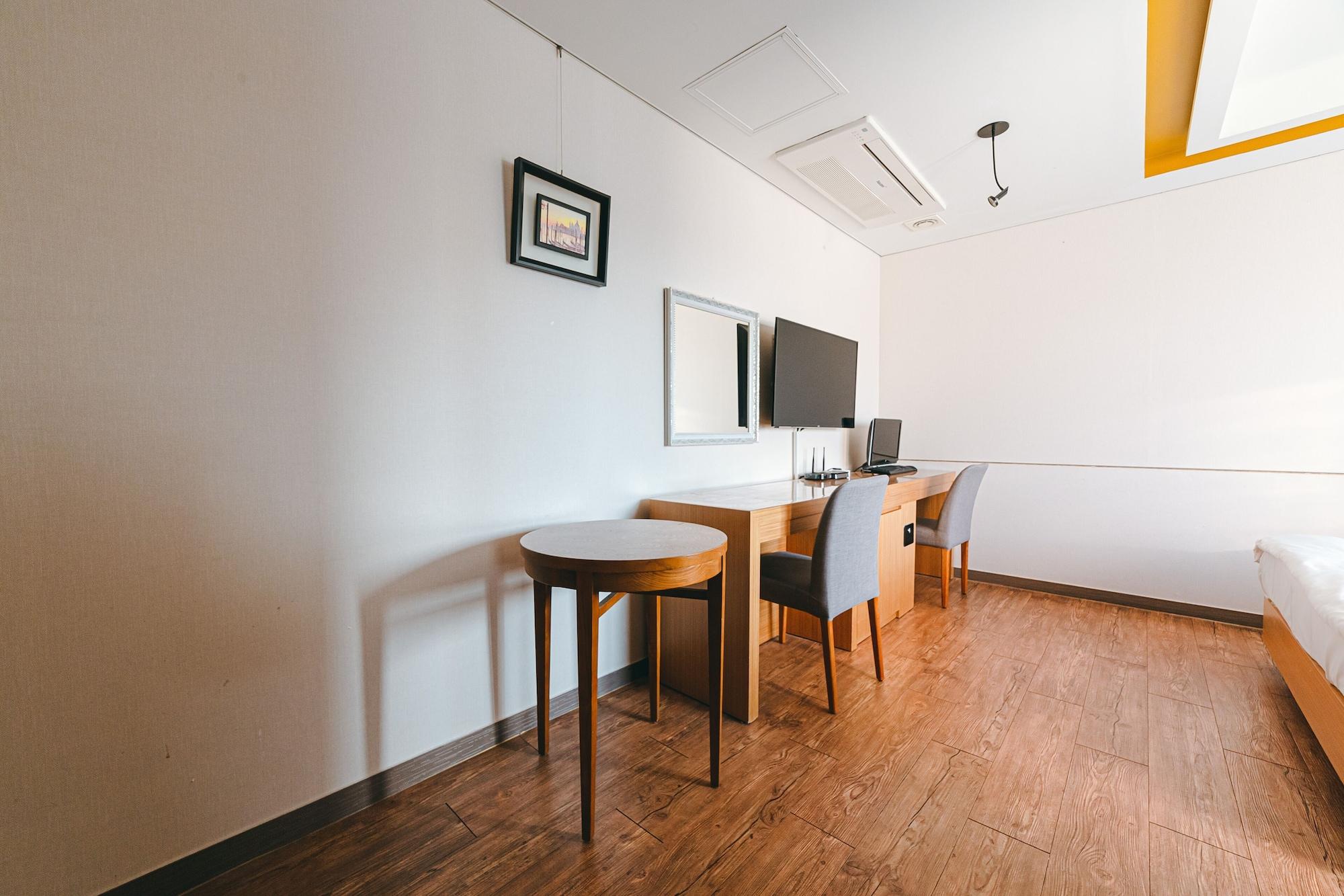 Gallery Tourist Hotel Tongyeong Eksteriør billede