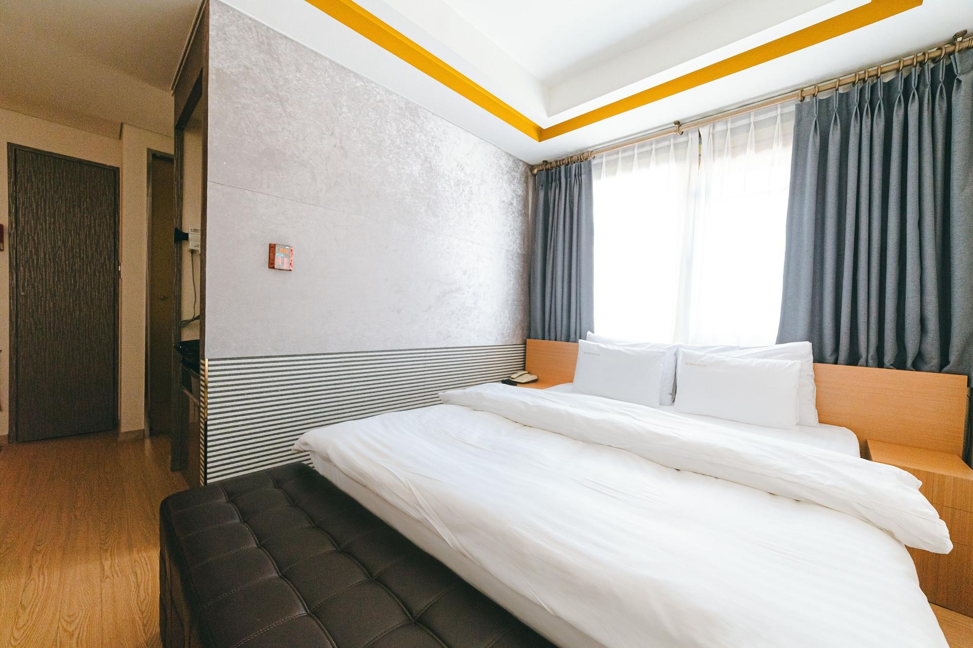 Gallery Tourist Hotel Tongyeong Eksteriør billede