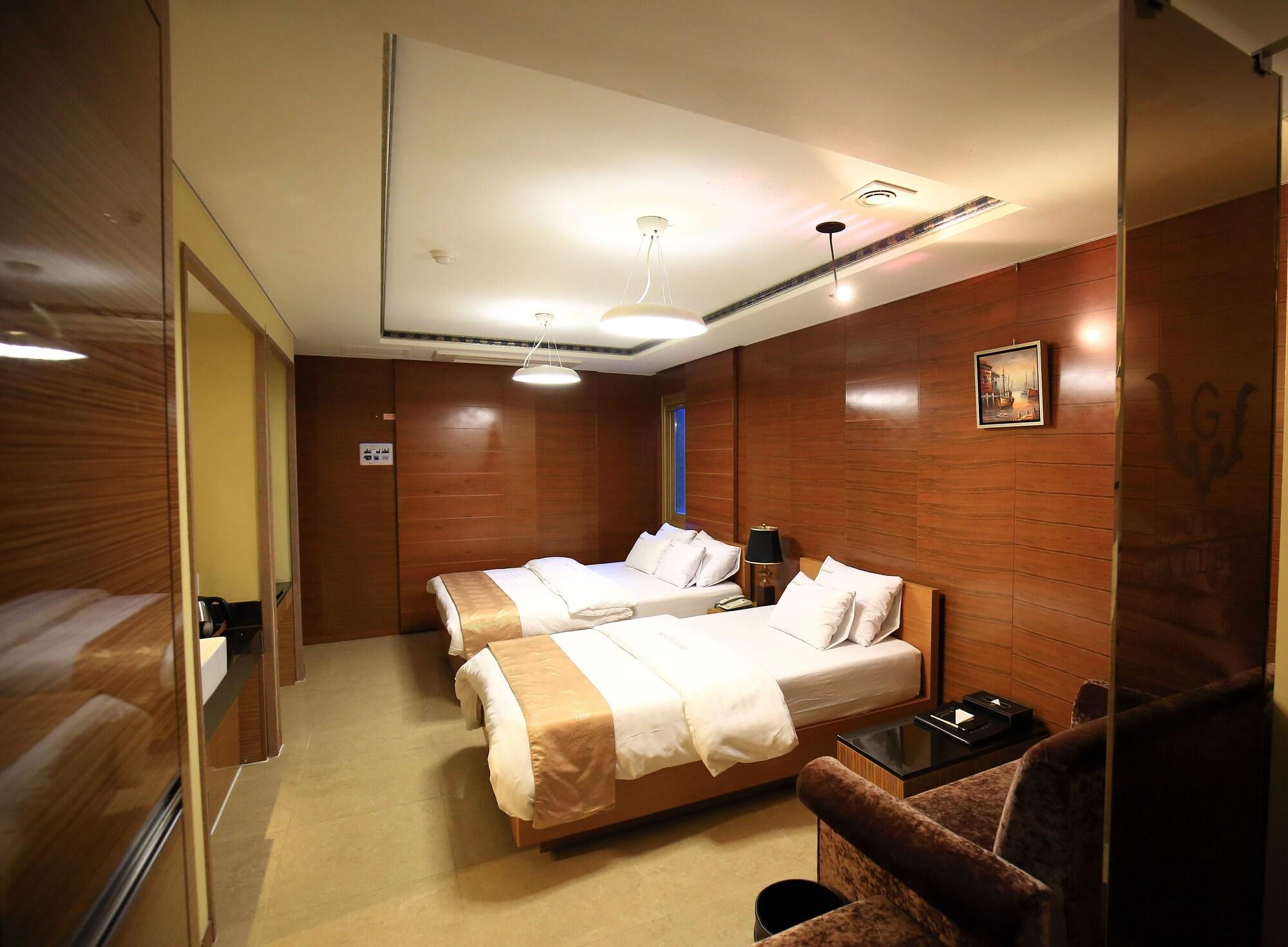 Gallery Tourist Hotel Tongyeong Eksteriør billede