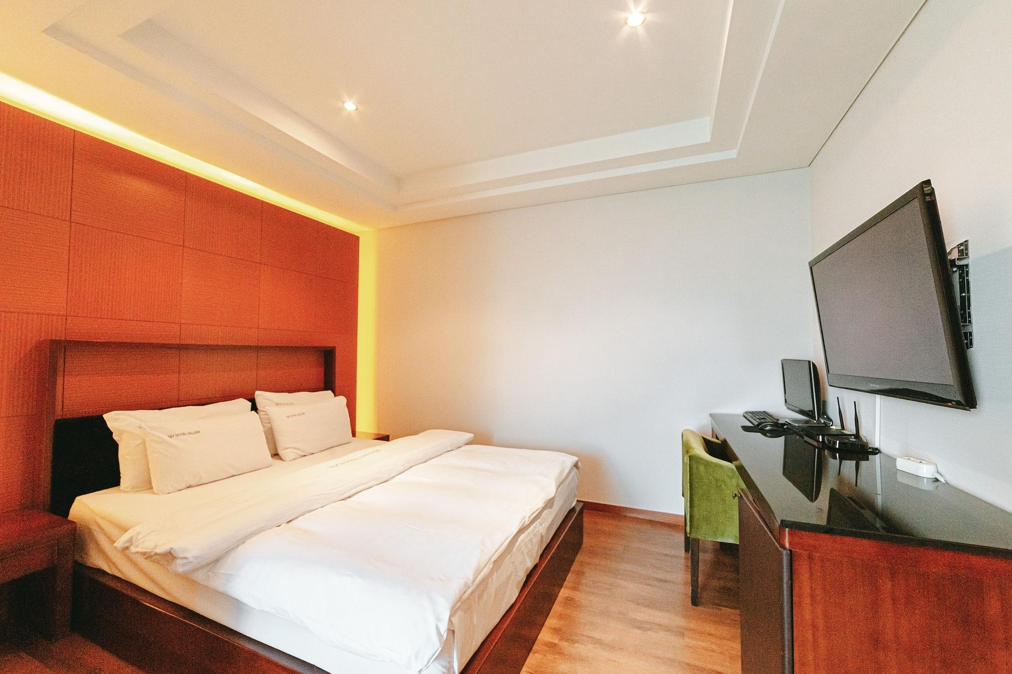 Gallery Tourist Hotel Tongyeong Eksteriør billede