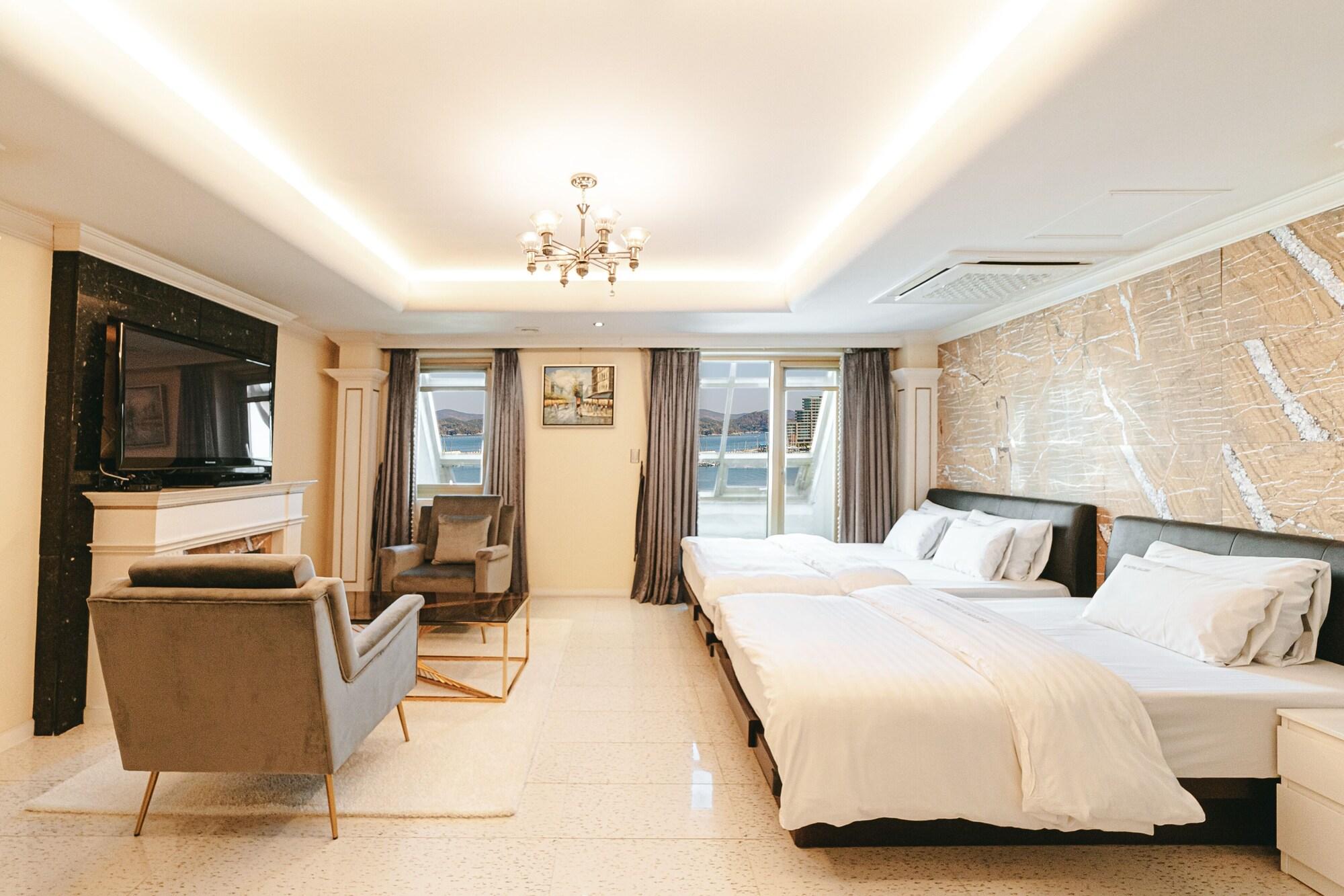 Gallery Tourist Hotel Tongyeong Eksteriør billede