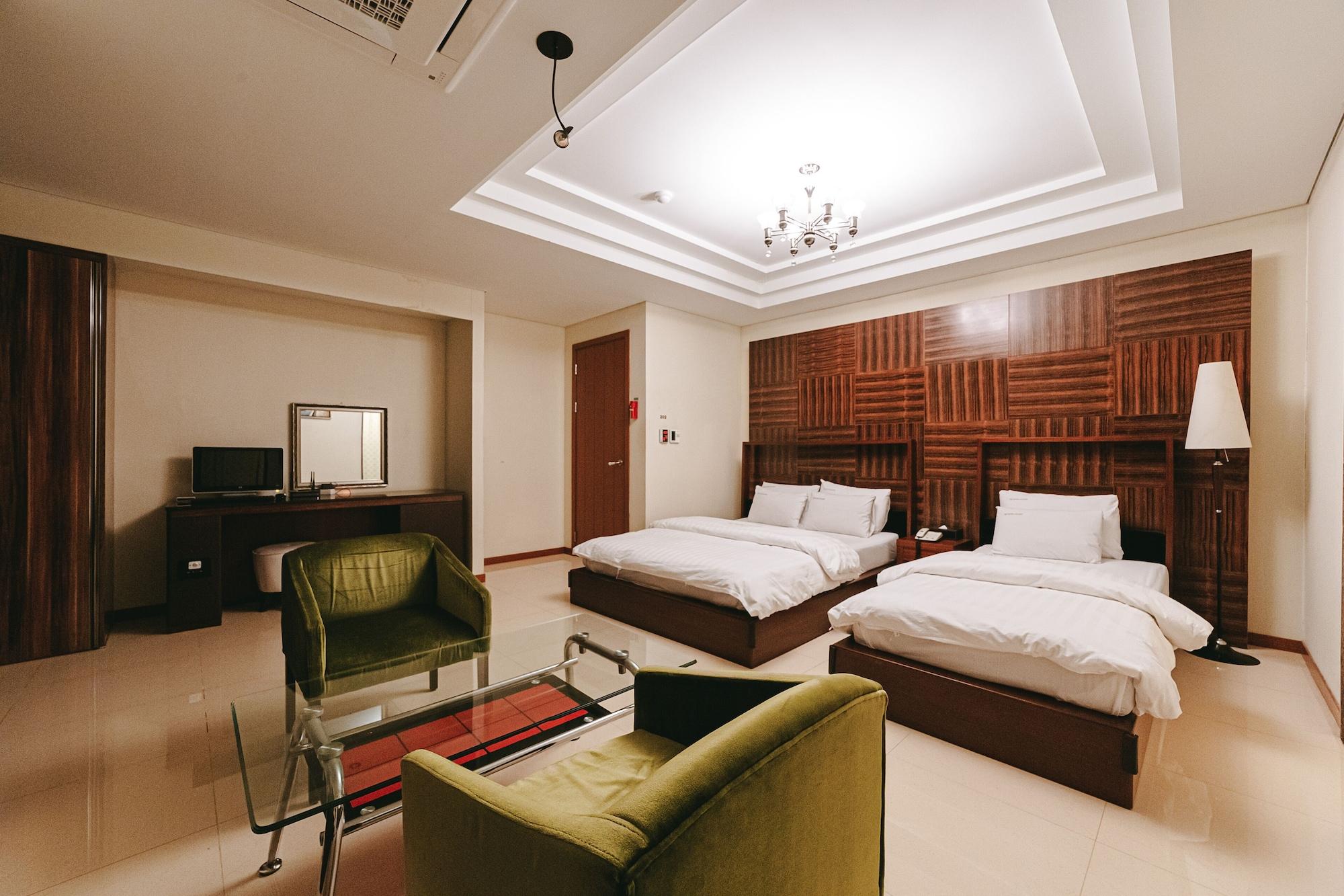 Gallery Tourist Hotel Tongyeong Eksteriør billede