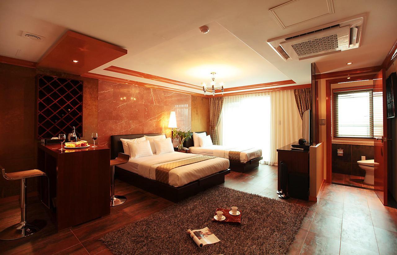 Gallery Tourist Hotel Tongyeong Eksteriør billede