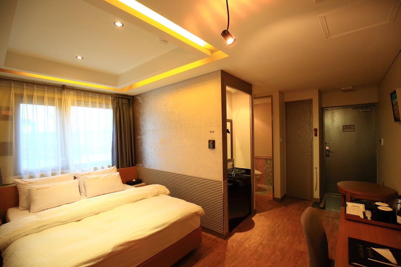 Gallery Tourist Hotel Tongyeong Eksteriør billede