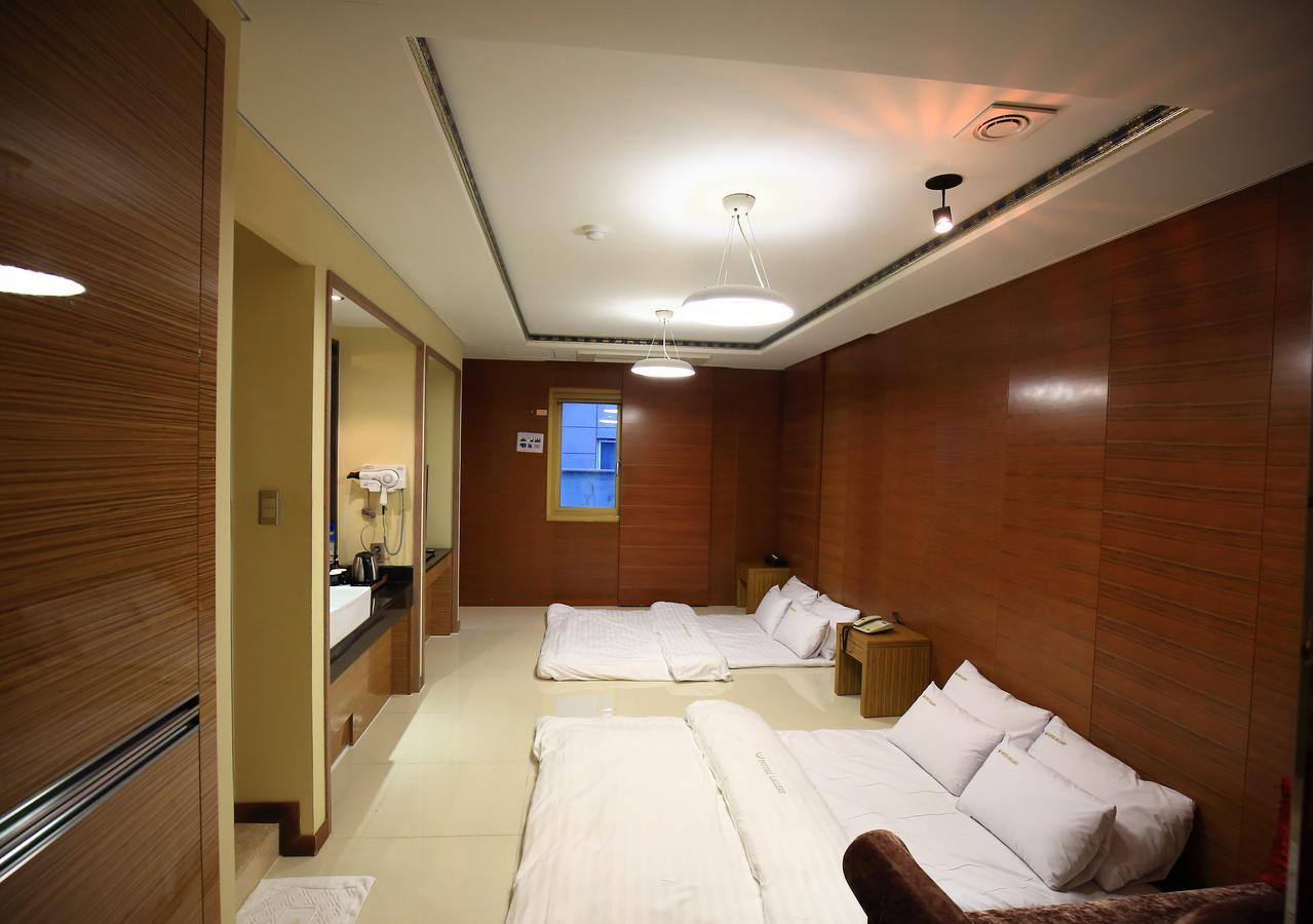 Gallery Tourist Hotel Tongyeong Eksteriør billede